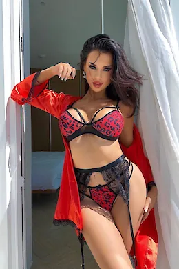 Linda - picture 1 of 4