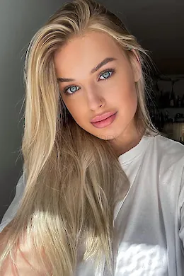 DANICA - picture 1 of 5