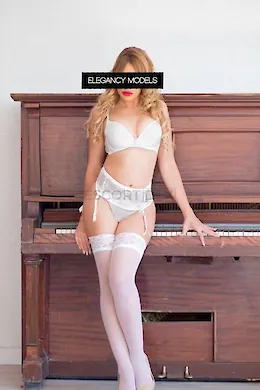 Lorena - picture 1 of 6