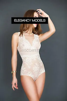 Chanel - picture 1 of 6