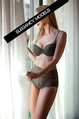 Valeria - picture 1 of 6