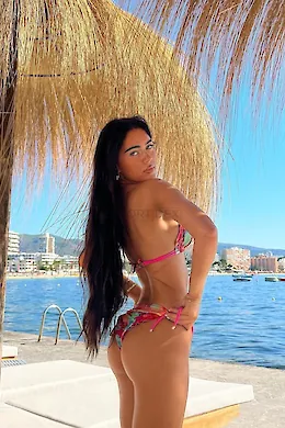 MAISIE - picture 1 of 6