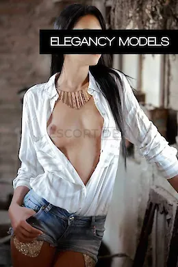 Claire - picture 1 of 6