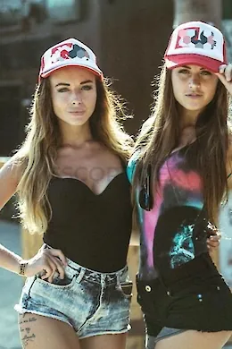 TWINK &amp; DIAHANN - picture 1 of 6