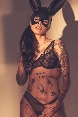 ISABELLA - picture 1 of 4