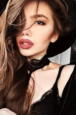 NADIN SWEETY - picture 1 of 5