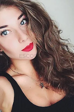 SANTA MATURE - picture 1 of 6