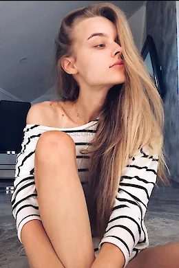 SOPHIE_SW - picture 1 of 6