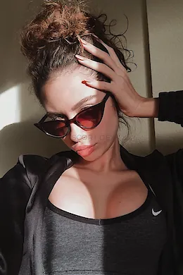 CASSIE CHERRY - picture 1 of 6