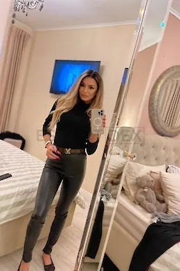 Milla - picture 1 of 4