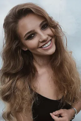 NINA BERRY - picture 1 of 5