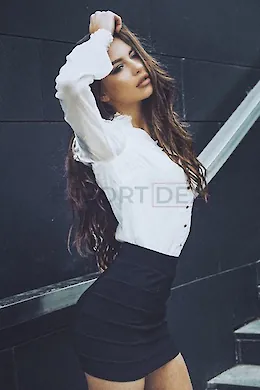 MISS KIMMY - picture 1 of 6