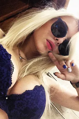 NOELLE PRETTY - picture 1 of 5