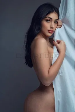 Alexandra - picture 1 of 4