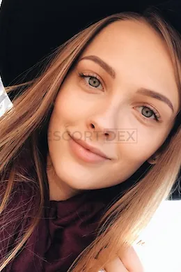 SANDRINE - picture 1 of 6