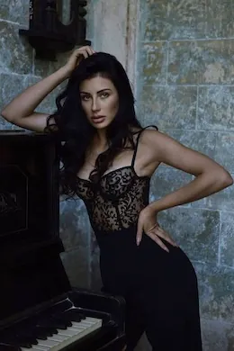 Selin - picture 1 of 4