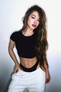 Giulia - picture 1 of 4