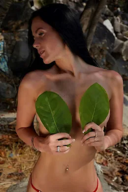 SVETLANA - picture 1 of 6