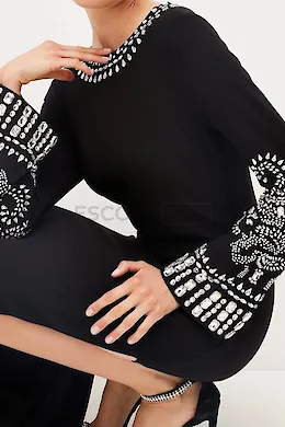 Miss Hunter - picture 1 of 6