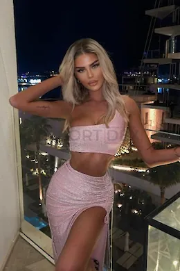 Mihaela - picture 1 of 4