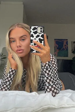 HAZEL - picture 1 of 6