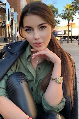 LEATRICE - picture 1 of 6