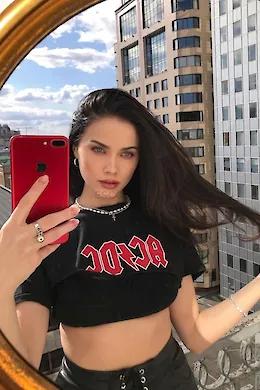 IZOLDA - picture 1 of 6