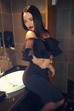 Madison - picture 1 of 4