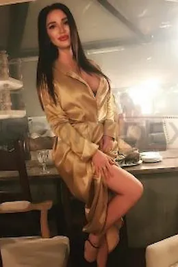 Madison - picture 1 of 4