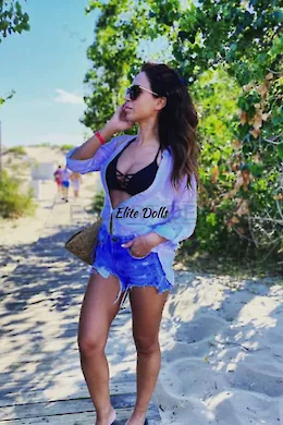 Marissa - picture 1 of 6