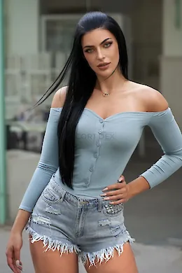 YANA - picture 1 of 6