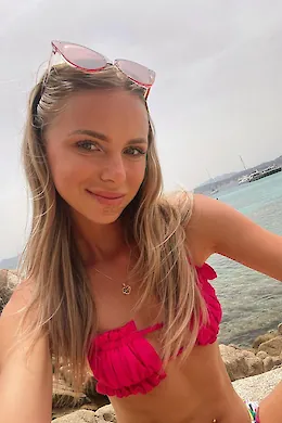 FENELLA - picture 1 of 6