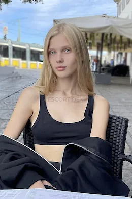 OTILIA - picture 1 of 6