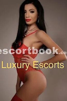 Natasha - picture 1 of 5