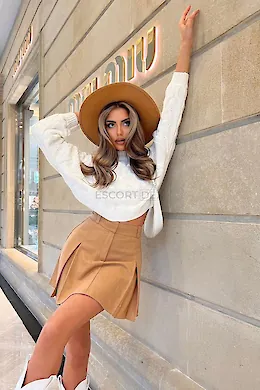 ROBIN - picture 1 of 6