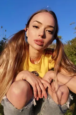 BETSY - picture 1 of 6