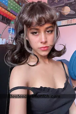 Bella - picture 1 of 6