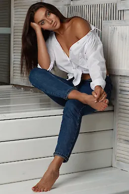 SALOMEYA - picture 1 of 6