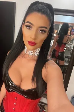 Valeria - picture 1 of 4