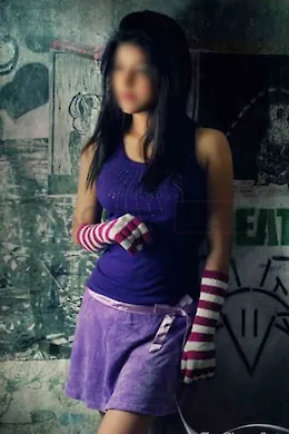 Palak Ahuja - picture 1 of 4