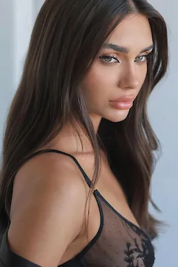 EMILY - picture 1 of 6