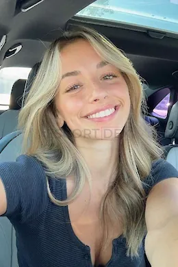 FOXY - picture 1 of 6