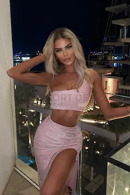 Mihaela - picture 1 of 4