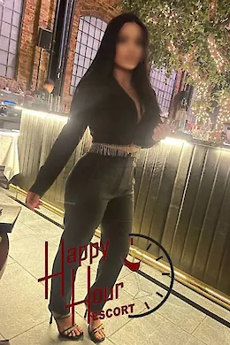 Carissa - picture 1 of 4