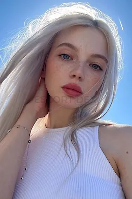 KELLI - picture 1 of 6