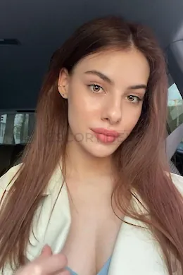 CASSIE - picture 1 of 6