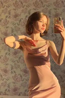 LAINEY - picture 6 of 6