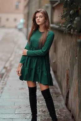 TARYN - picture 2 of 5