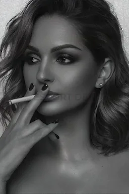 Natalia - picture 1 of 6