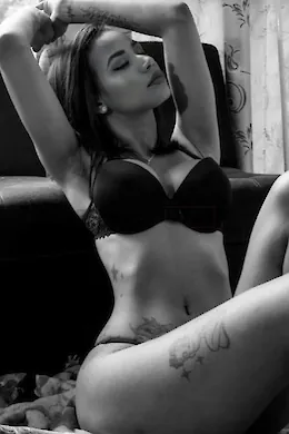 Tiffany - picture 1 of 6